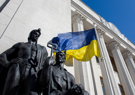 Военный эксперт ответил, чем чревата частая смена руководства на Украине