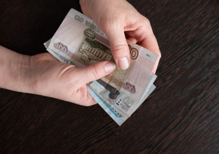 Юрист ответила, вернут ли выплаченные алименты при ложном отцовстве