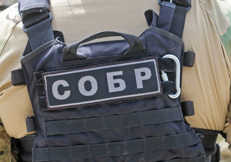 Таможенный СОБР накрыл акцизных взяточников