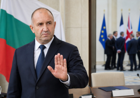 Европа кидает Зеленского: Болгария отказалась от поддержки Украины