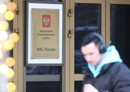ФАС возбудила 15 дел против нефтяных компаний из-за цен на топливо