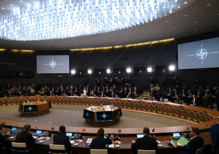 Польша предложила разместить координационный центр НАТО у себя