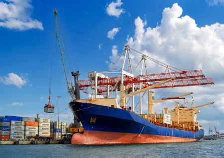 Maersk отказалась от Украины: в чем причины, куда пойдут грузы, крах Одессы