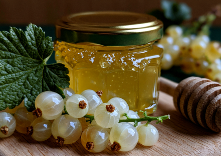 Хрустальное желе и нежный компот: спасаем урожай белой смородины