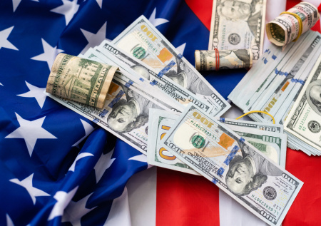 Политолог объяснил, почему США ввели пошлины против Евросоюза