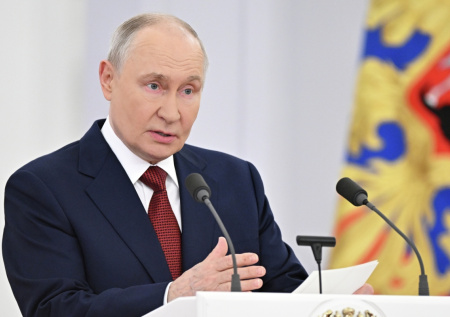 Путин заявил о формировании целостной системы прав участников СВО в России
