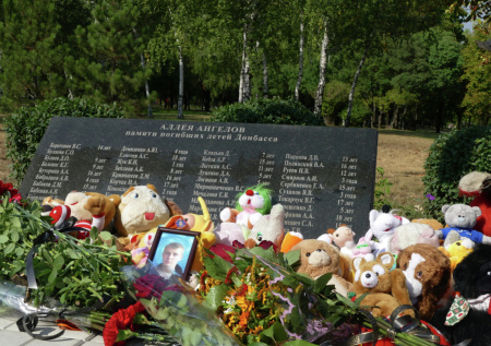 На Аллее ангелов в Луганске появятся новые имена