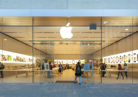 Apple побила рекорд стоимости и свергла Nvidia