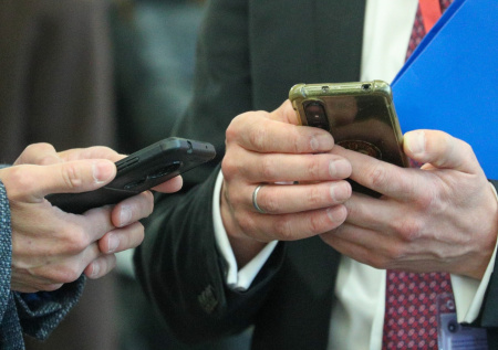 В Госдуме выступили против остановки работы Telegram в России