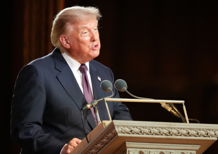 Трамп рассказал, о чем говорил Зеленскому на закрытой встрече