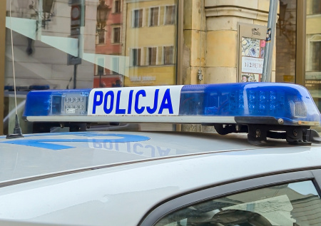 Толпа пьяных украинцев с девушкой в багажнике попала в аварию в Польше