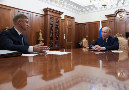 Путин встретился с главой РЖД
