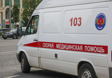 Скорая и иномарка столкнулись в Москве