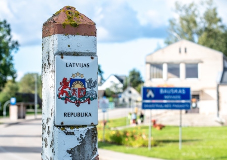 Латвия закрыла последний КПП на границе с Белоруссией