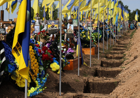 Территорию одного из кладбищ бойцов ВСУ будут увеличивать