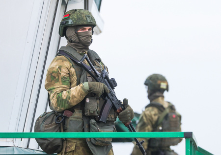 Белоруссия готовит десантную бригаду на границе с Украиной