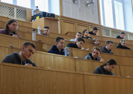Украина установила рекорд по числу заявлений в вузы на фоне мобилизации