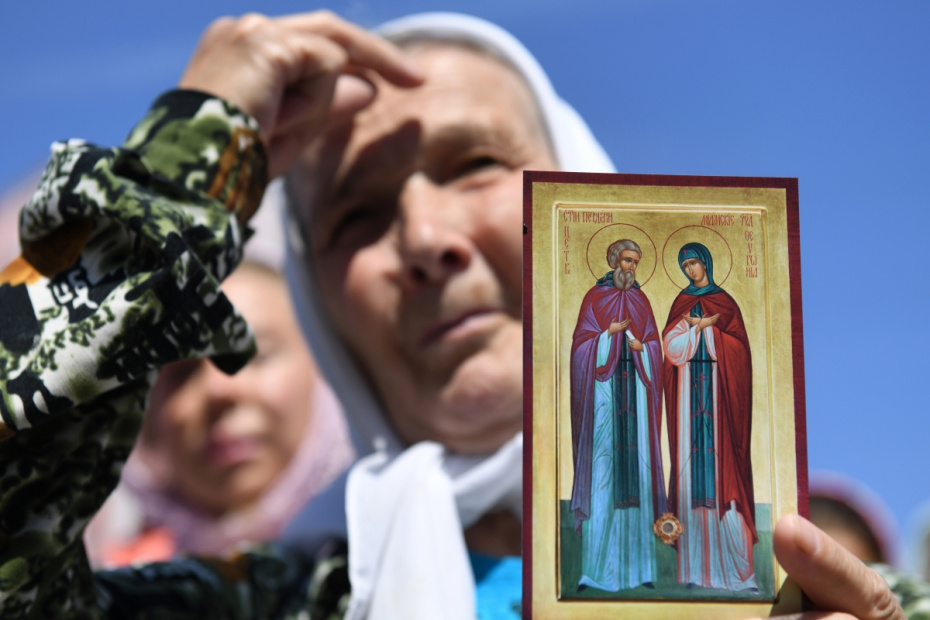 8 июля в Русской православной церкви отмечается день памяти святых Петра и Февронии, покровителей семьи и брака