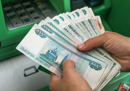 В Минтруде объяснили, сохраняется ли семейная выплата при смене работы