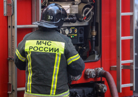Распределительный центр «Ленты» объят огнем после атаки БПЛА