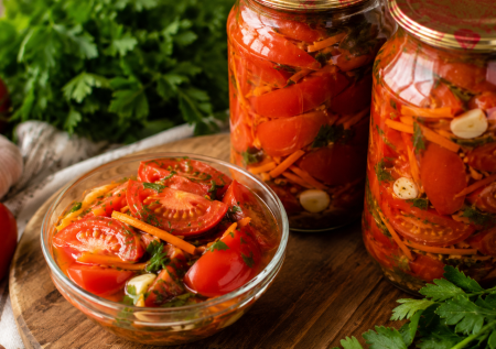 Помидоры не солю просто так: делаю помидорные дольки с чесноком — вкус совсем другой, яркий и необычный
