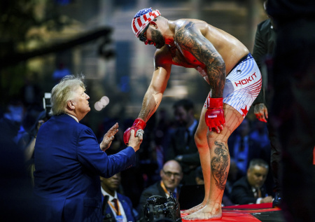 Владельцы UFC потеряли миллионы долларов из-за турнира в Белом доме