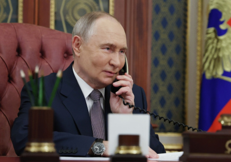 В Кремле рассказали, о чем Путин говорил с президентом Бразилии