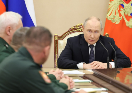 Путин подписал указы о перестановках в структурах Минобороны