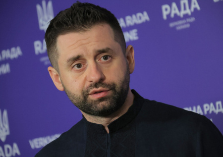 Политолог объяснил подоплеку дела НАБУ против Арахамии