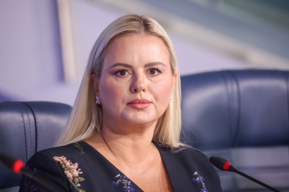 Анна Семенович
