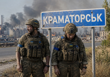 Киев готовит Краматорск к сдаче: битва за Донбасс идет к концу, что дальше
