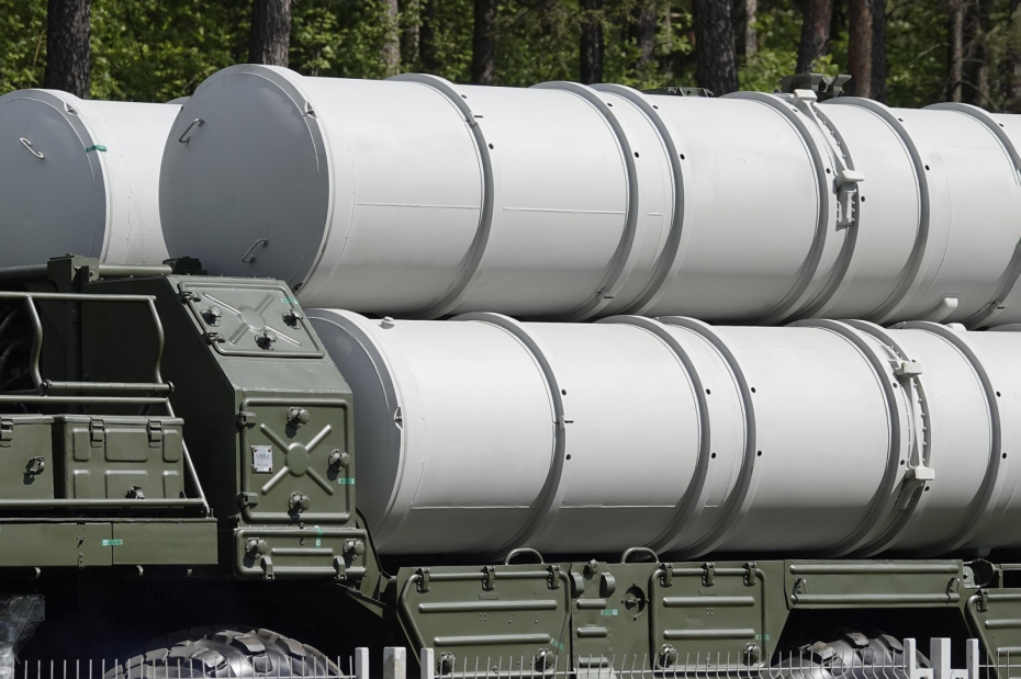 Пусковой вал внешнего посадочного блока зенитного ракетного комплекса С-300