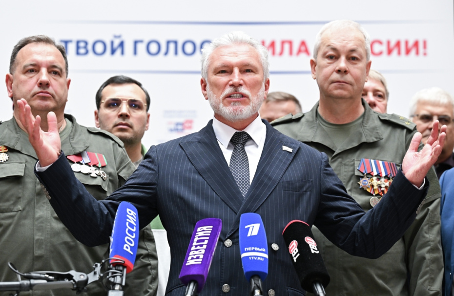 Председатель партии «Родина» Алексей Журавлев после заседания ЦИК РФ в Москве. ЦИК зарегистрировала кандидатов в депутаты Государственной думы РФ девятого созыва от партий «Яблоко» и «Родина»
