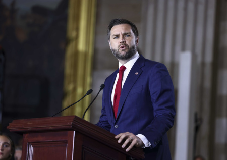 «Чтобы мы были довольны»: Вэнс рассказал, чего США хотят от Ирана