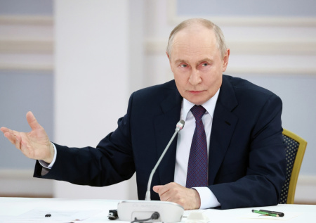 «Онемел»: Путин рассказал о шоке при первой поездке за пределы Ленинграда