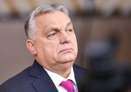 Новое правительство Венгрии подало в суд на Орбана