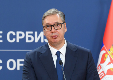 Вучич попал под огонь критики из-за России и Украины