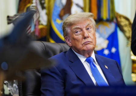 Раскрыто, почему Трампу устроили разнос из-за паузы в санкциях против РФ