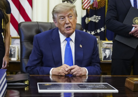 Трамп ввел 100% пошлины на импорт дронов