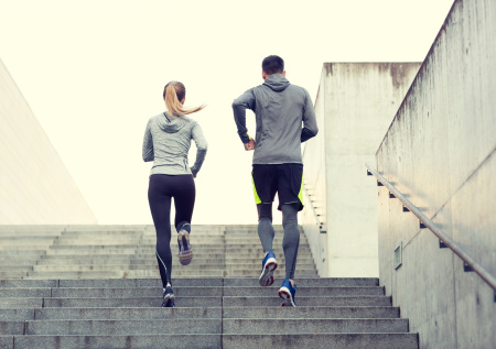 Тренер рассказала о пользе набирающего популярность в России slow jogging