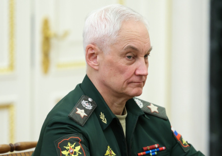 Бойцам «Востока» вручили Георгиевскую знаменную ленту