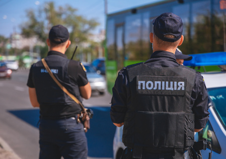 Мужчина задушил случайную знакомую шнурком от кроссовка