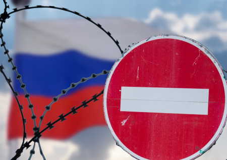 Политолог предположил, зачем Европа хочет ввести новые санкции против РФ
