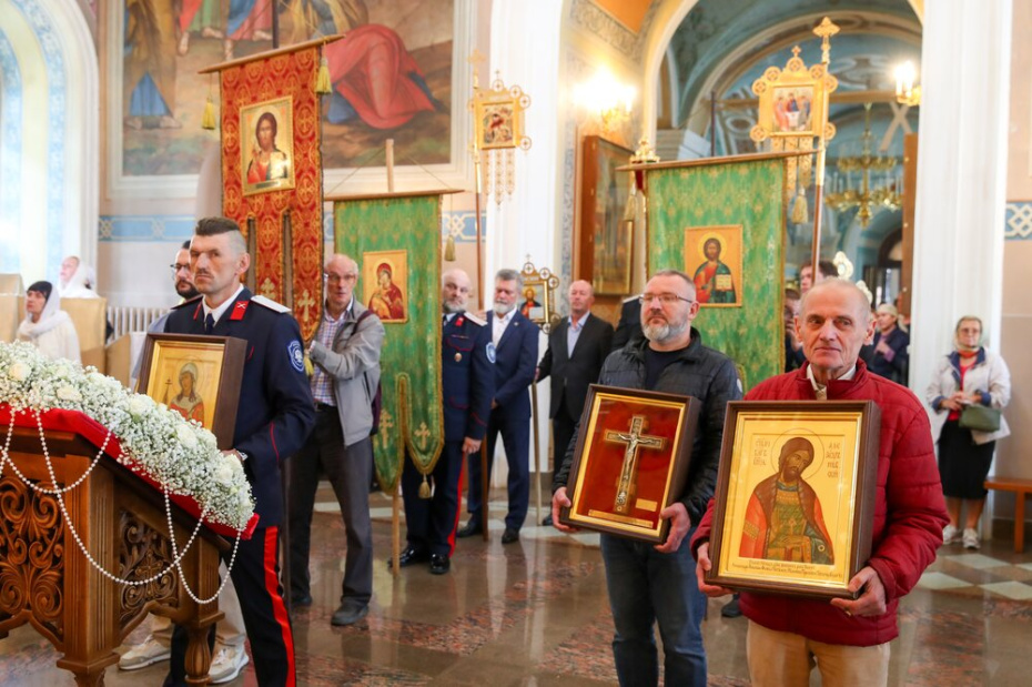 Престольный праздник Преображения Господа Бога и Спаса нашего Иисуса Христа в храме святителя Николая в Заяицком, Москва