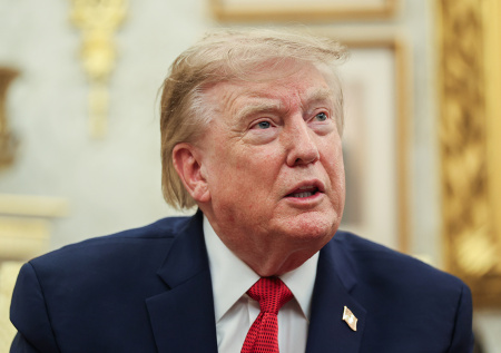 Трамп опубликовал мем с Ким Чен Ыном
