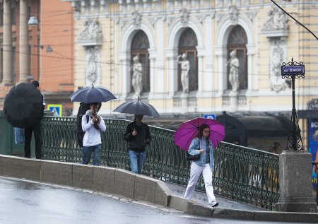 Катастрофический ливень накрыл Питер, Москва на очереди? Прогноз на неделю