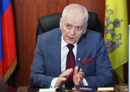 Онищенко назвал главную причину вспышки холеры под Купянском