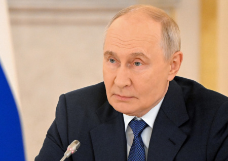 Путин после заседания неожиданно собрал министров и губернаторов