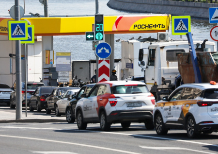 Новые ограничения на АЗС в Москве? Ситуация с топливом в России 19 августа