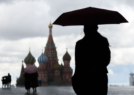 Синоптик предупредил москвичей о надвигающемся мощном ливне
